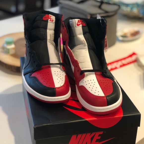 Nike Retro Jordan 1 Homage To Home DS 10.5 - Picture 4 of 6